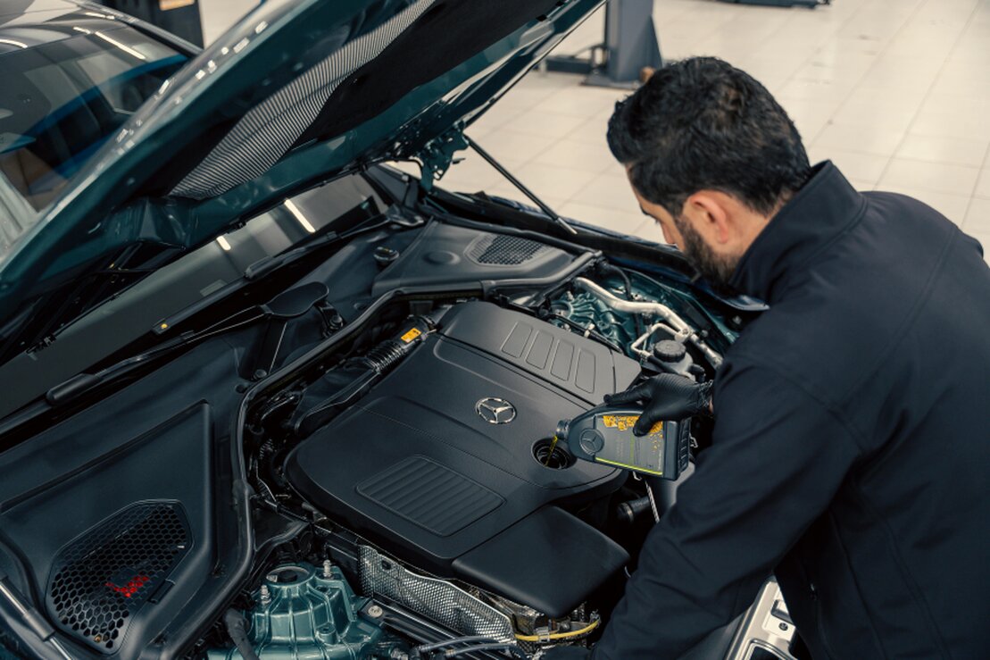 Service-Checkliste am Fahrzeug